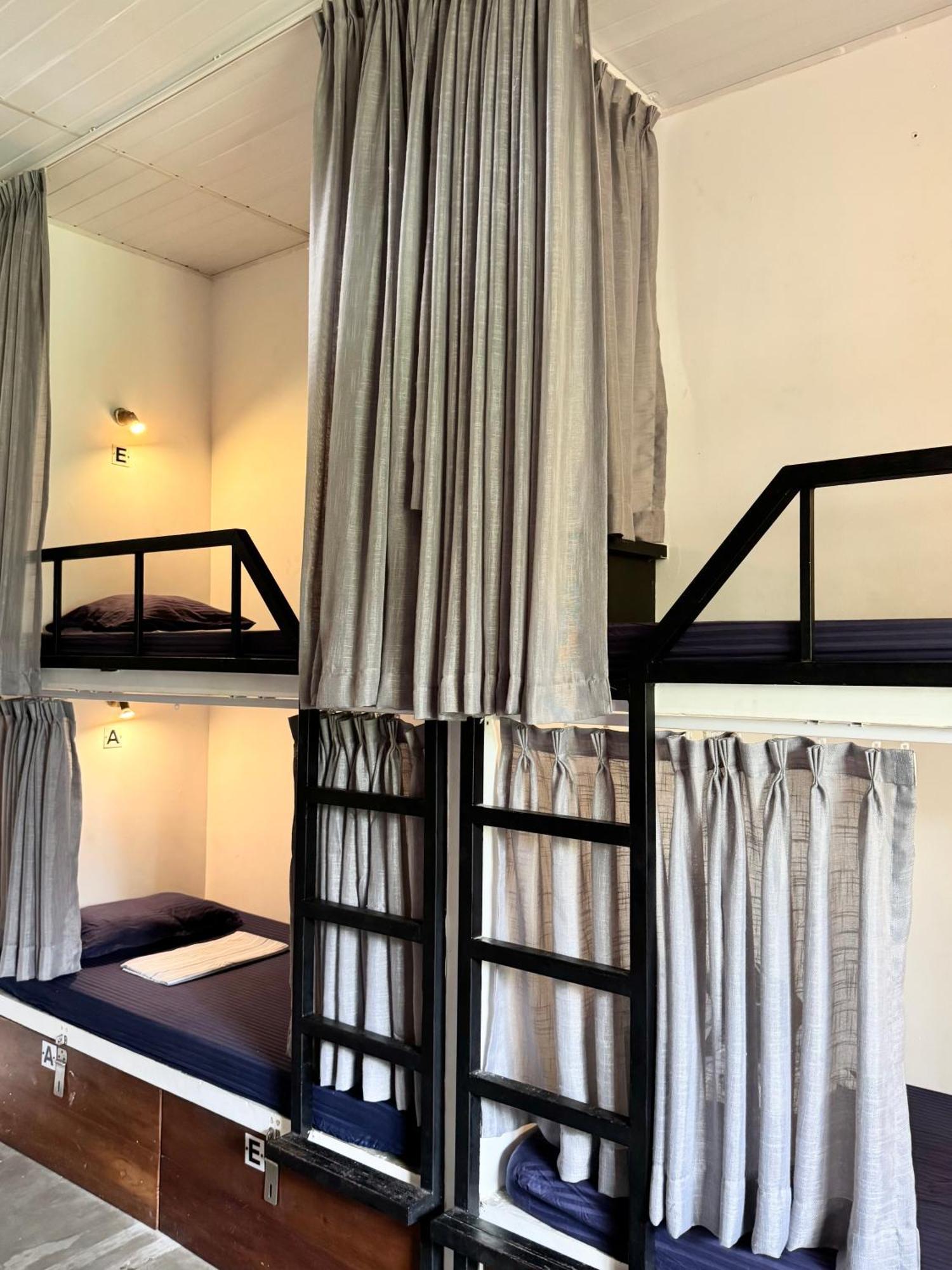 מיריסה The Hostel מראה חיצוני תמונה