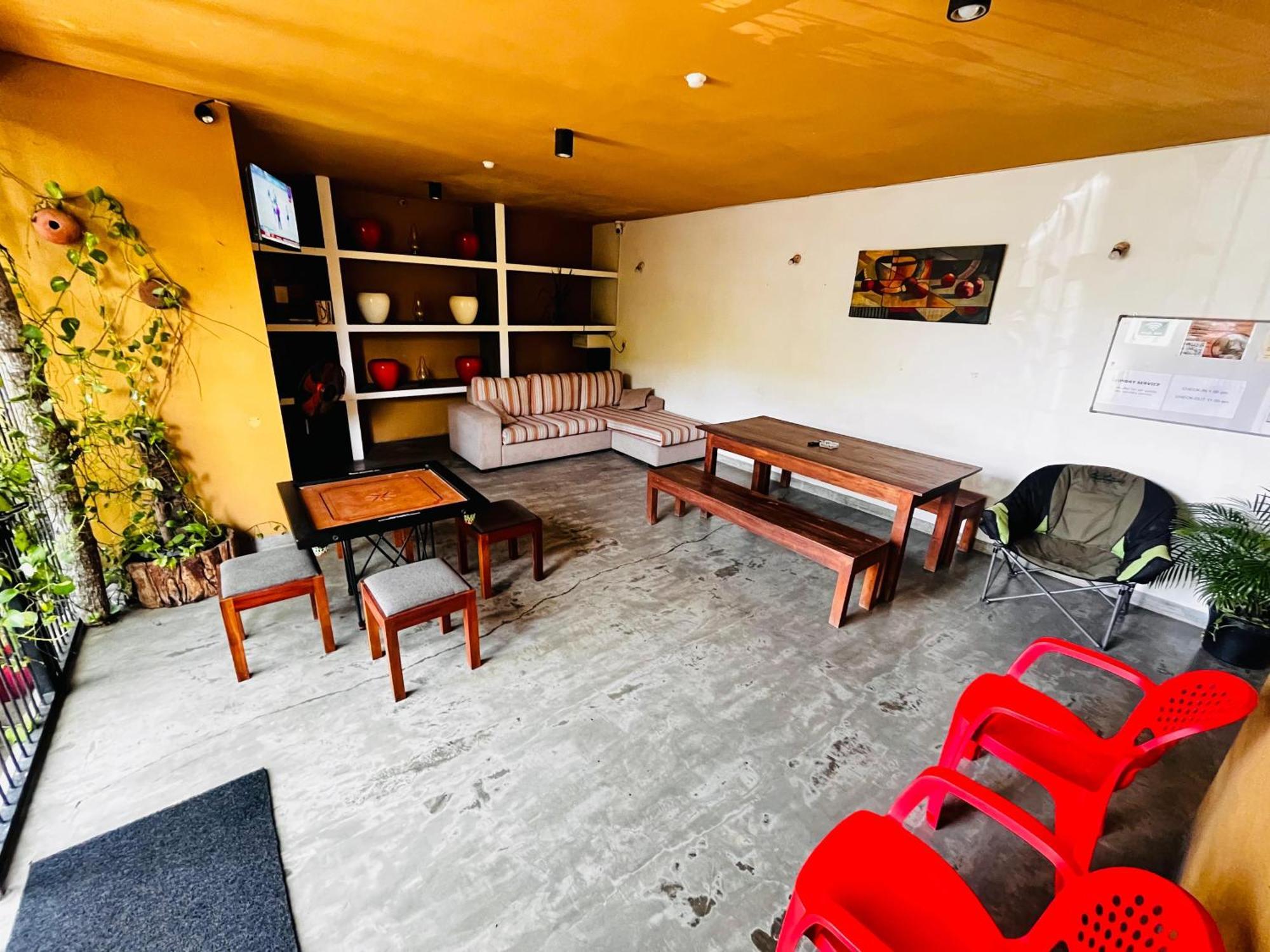 מיריסה The Hostel מראה חיצוני תמונה