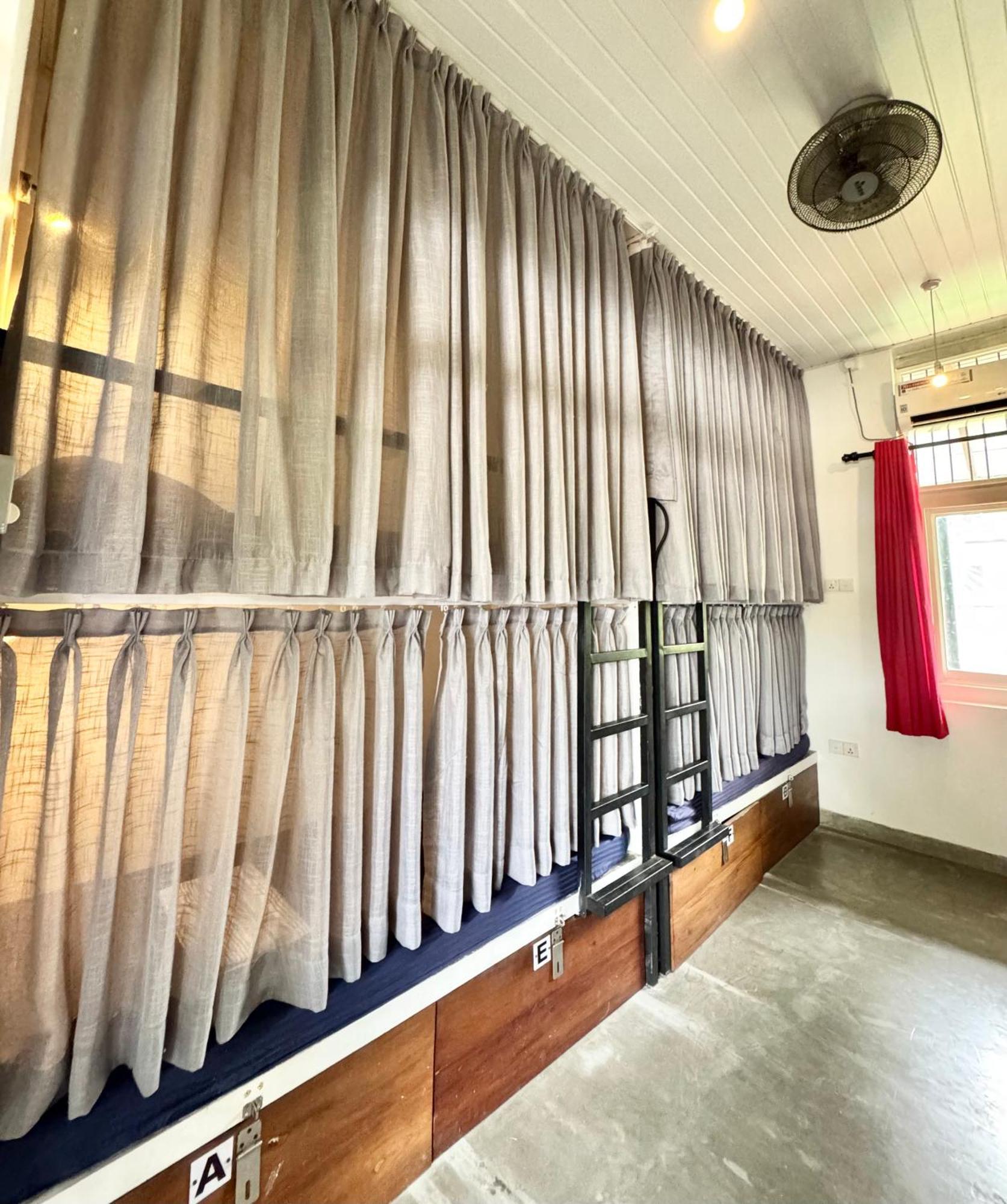 מיריסה The Hostel מראה חיצוני תמונה